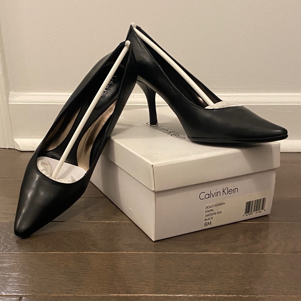 Calvin Klein Black Pointed-Toe Leather Pumps
